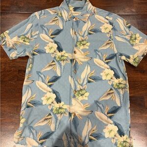 Tommy Bahama Tropical Print Blue Shirt | Small